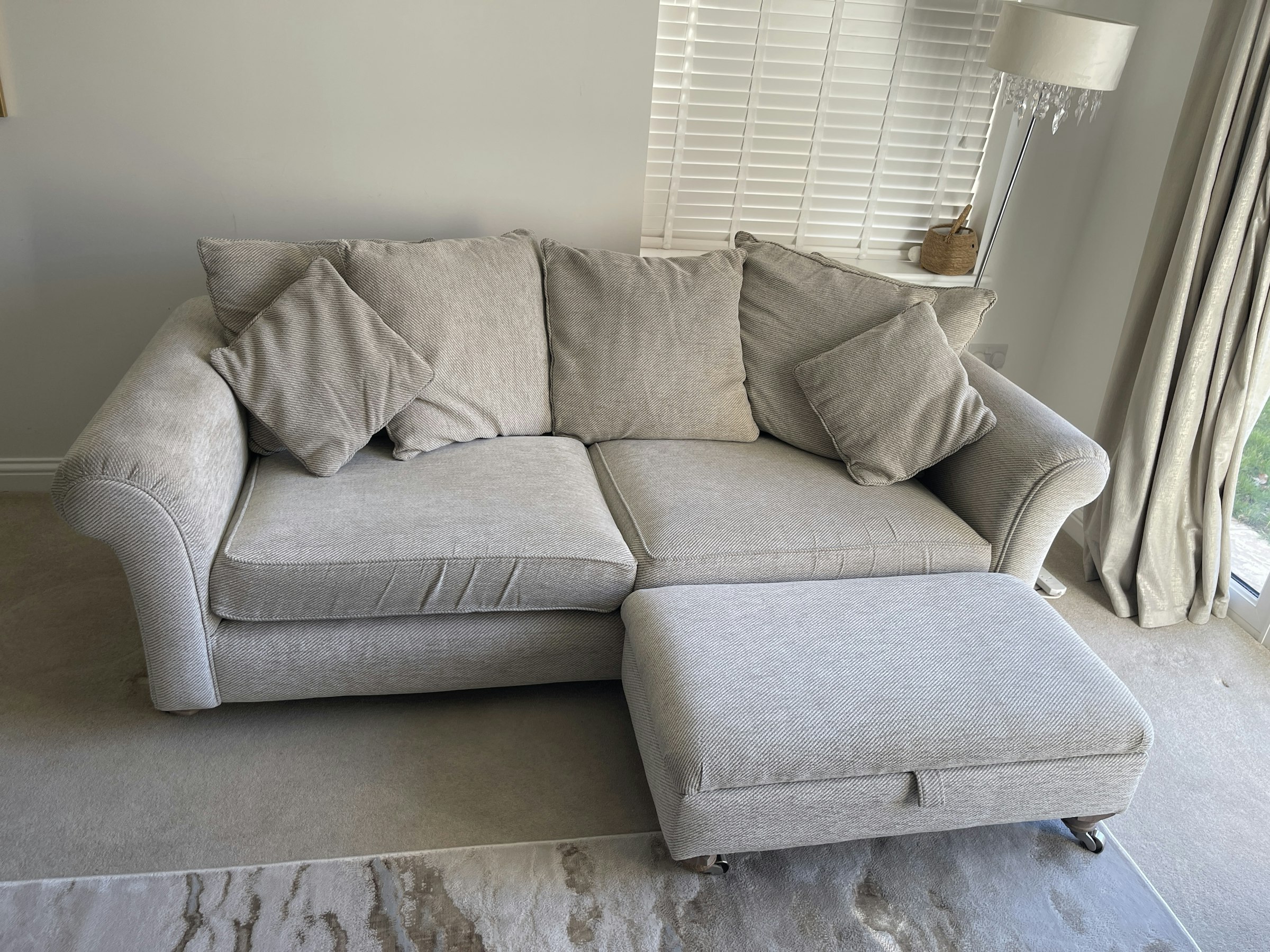 listing photo 2/5