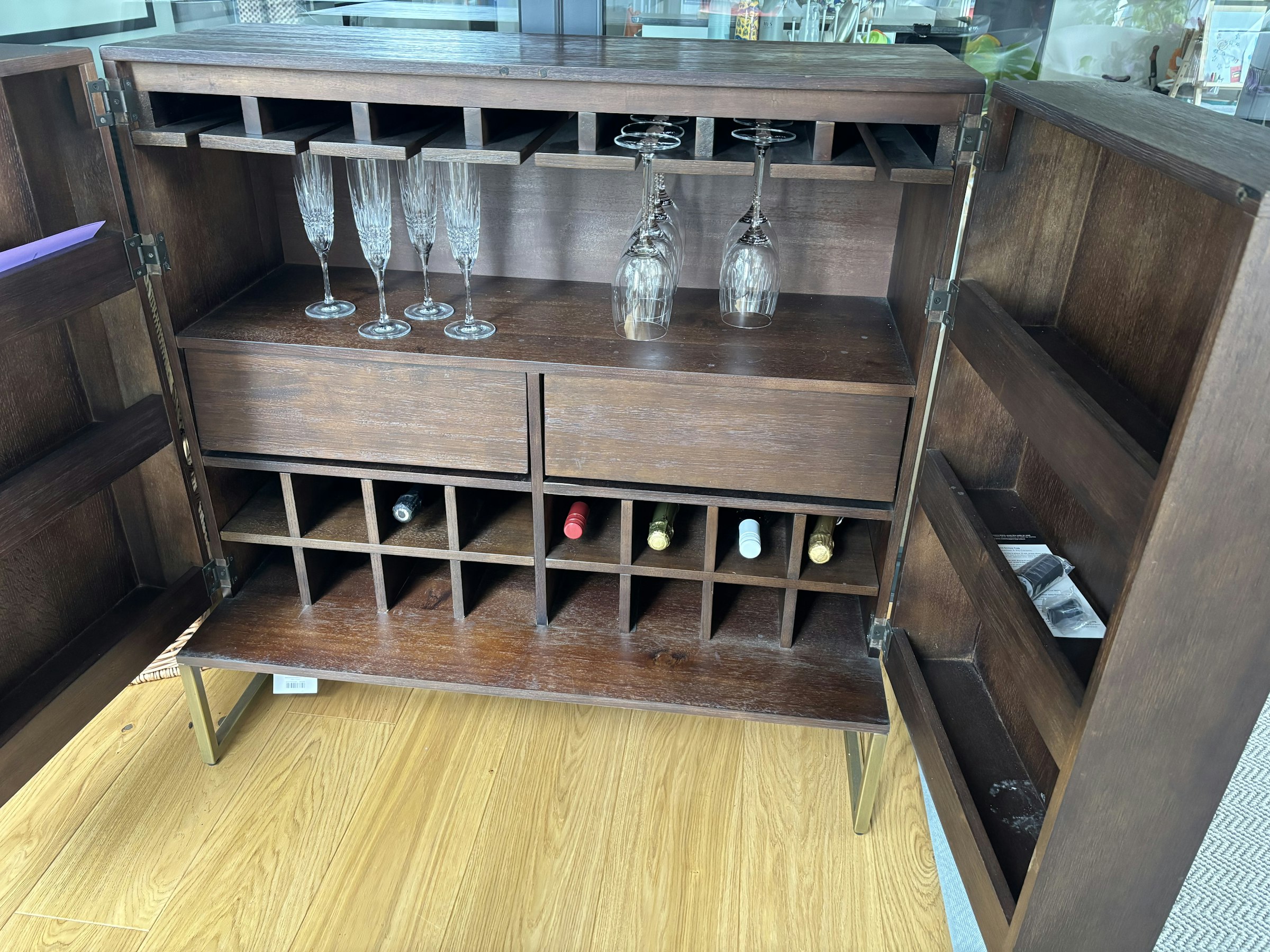 listing photo 2/6