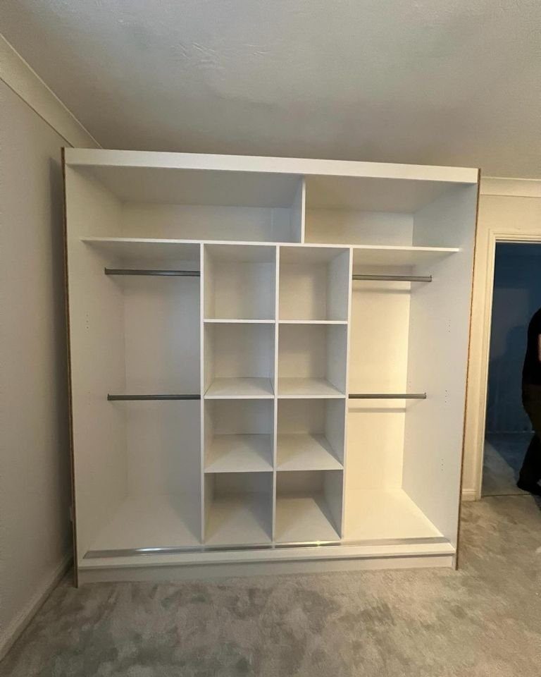 listing photo 1/2