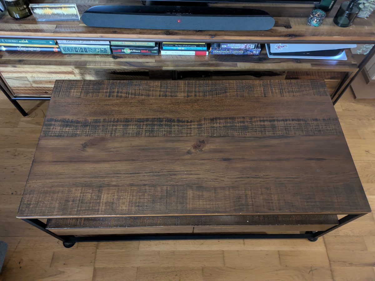 listing photo 1/3