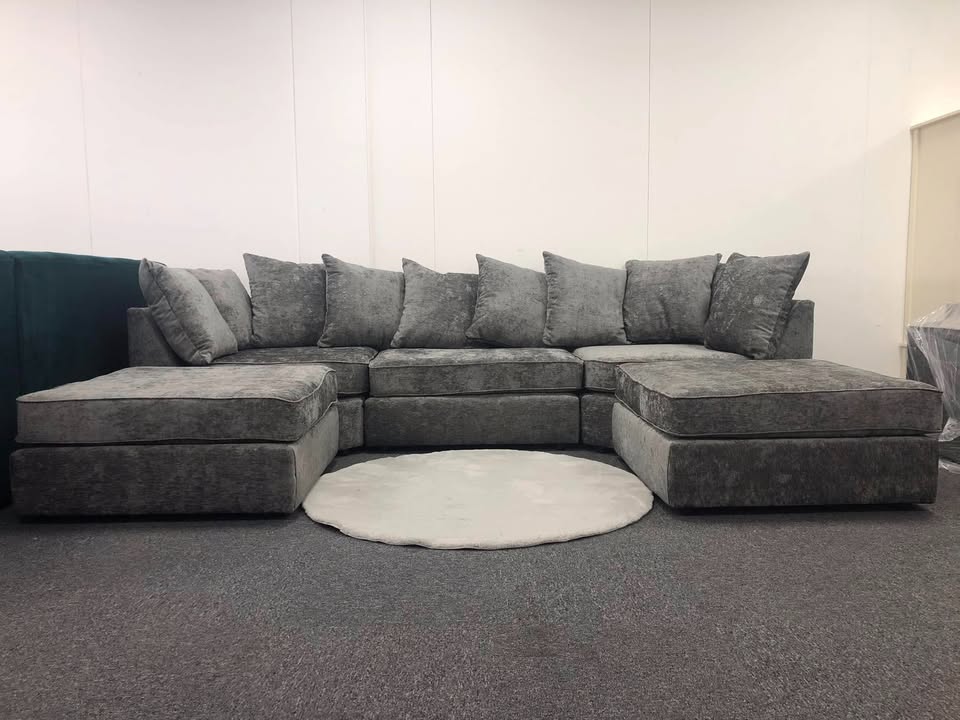 listing photo 1/2