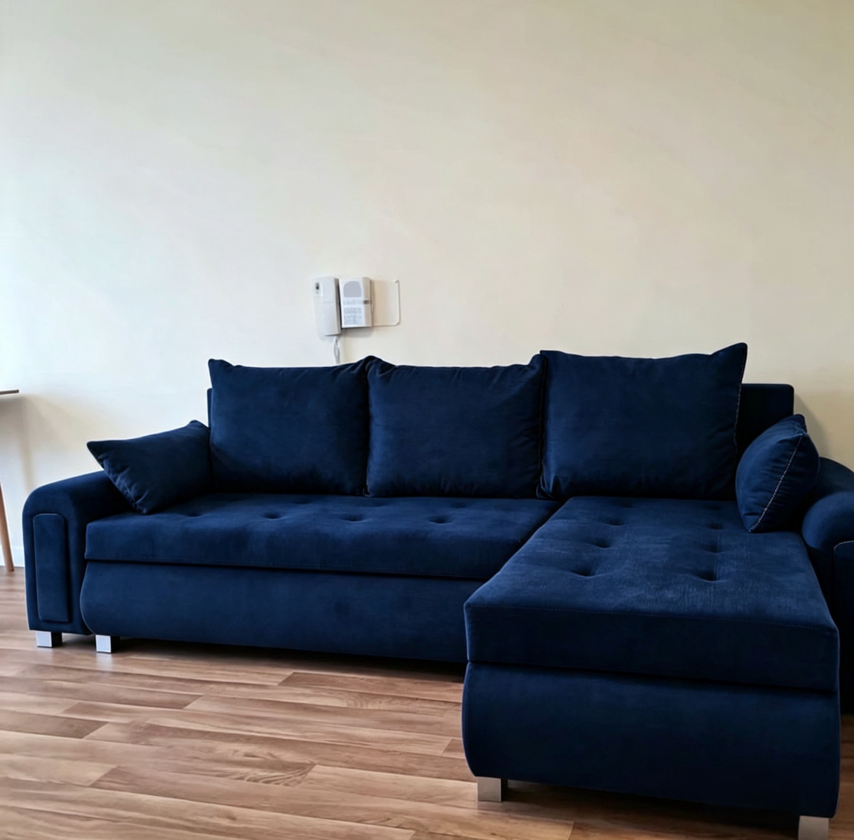 listing photo 3/4