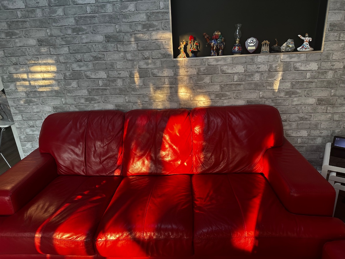 listing photo 3/8