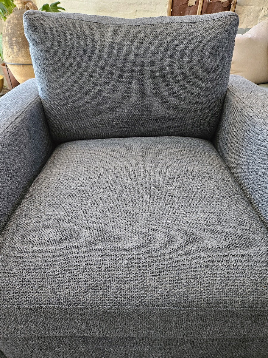 listing photo 3/3